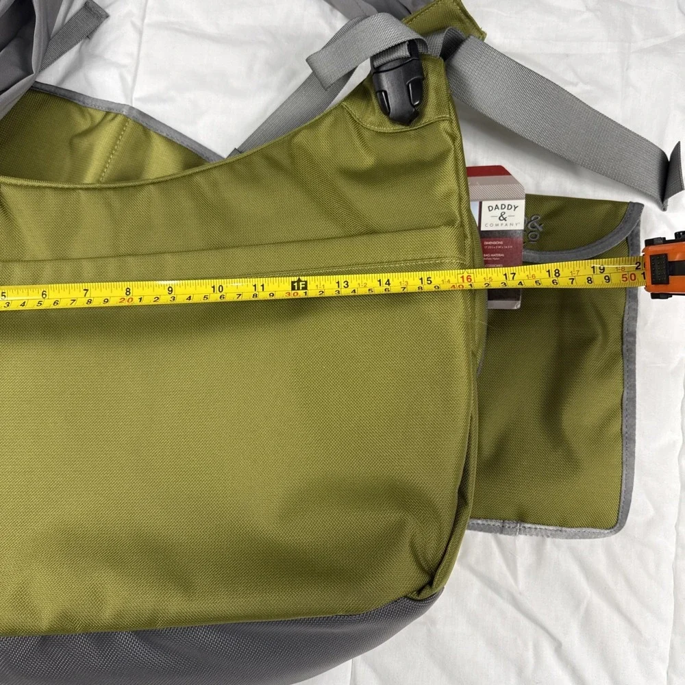 Diaper Bag Daddy & Company The Slide Dad Or Mom Messenger/Diaper Olive Grey NWT